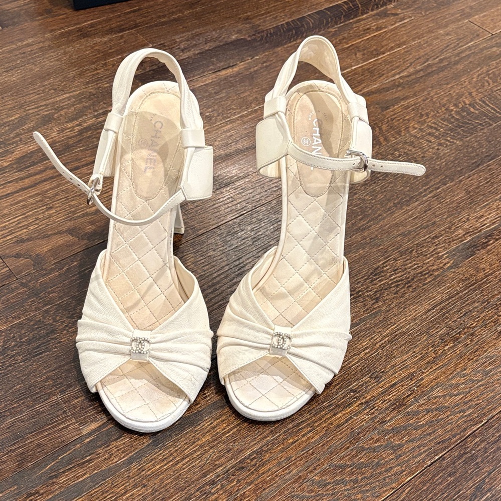CHANEL Women's White Sandals